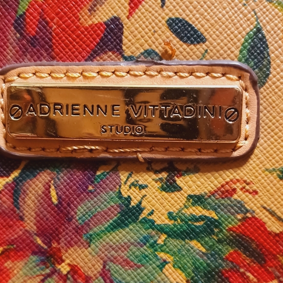 Adrienne Vittadini purse - Picture 2 of 7
